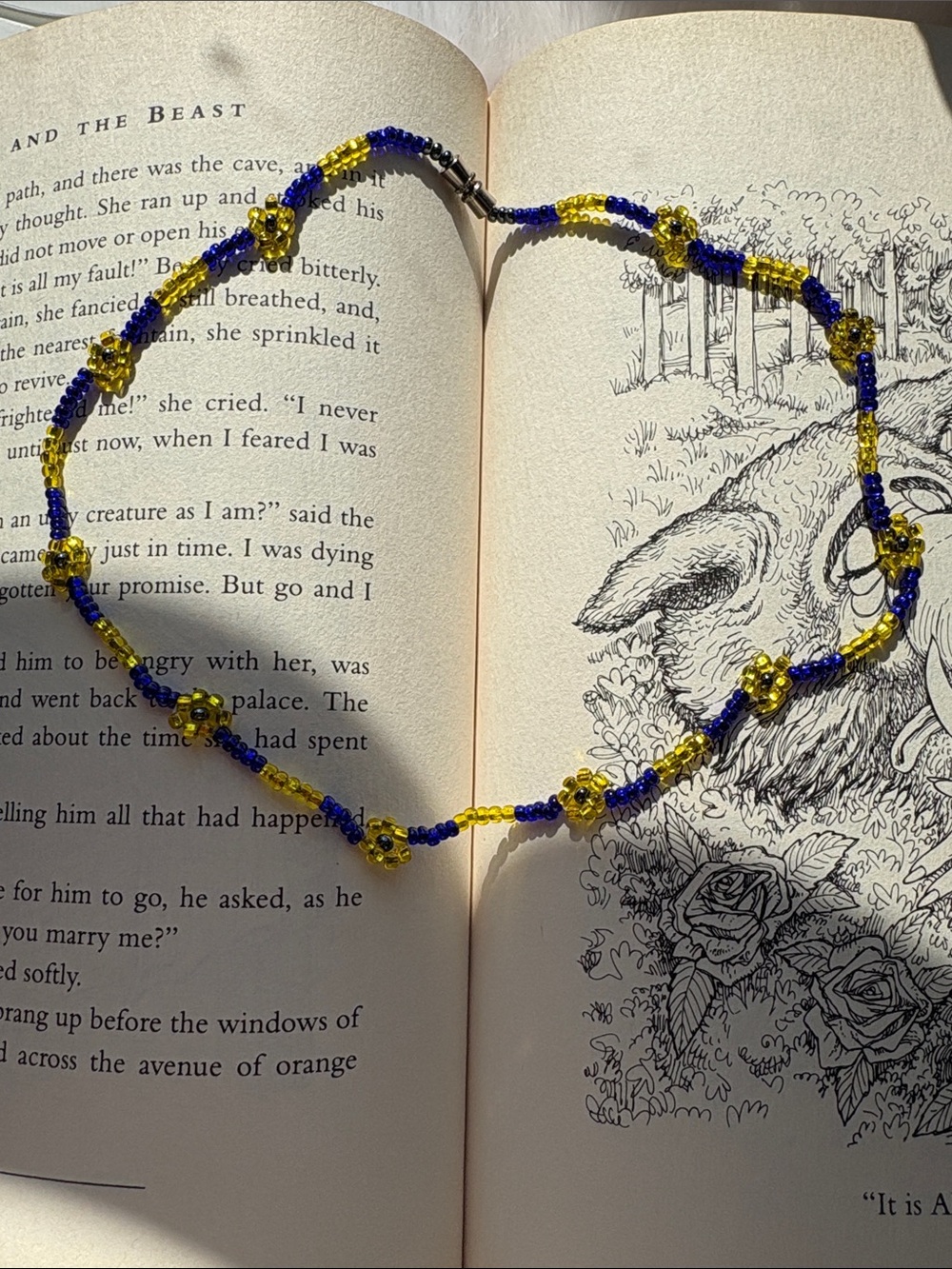❤️‍🔥5/15$❤️‍🔥Handmade Blue & Yellow Beaded flower 🌼 Necklace